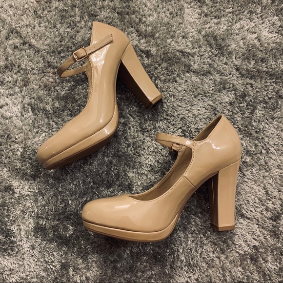 Heels - Picture 3 of 5